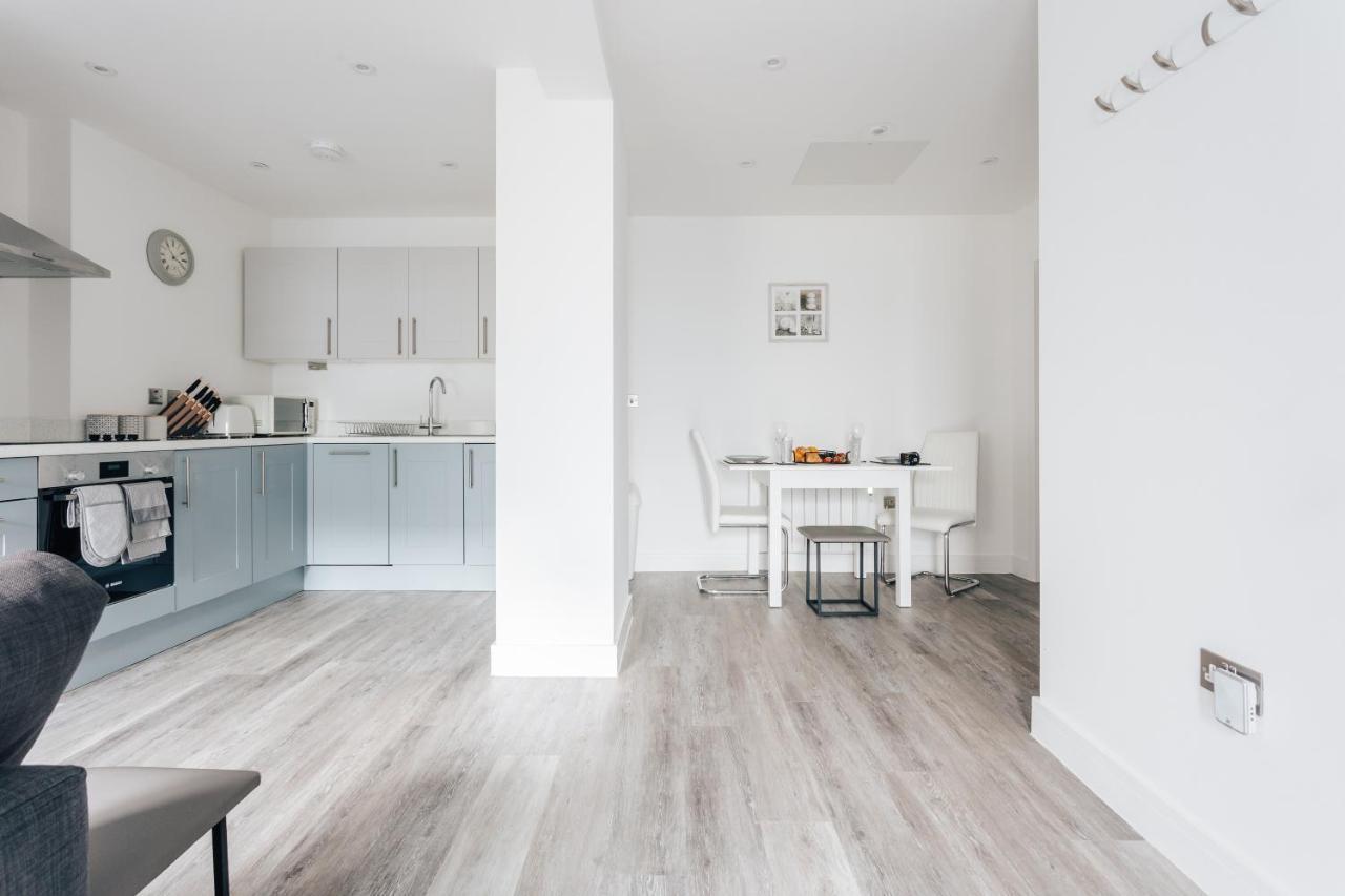 Contemporary Two Bedroom Duplex - Secluded Residence With Parking In A Prime Central Location Bournemouth Exterior photo